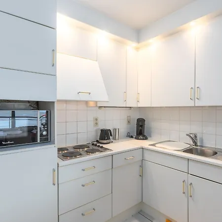 Spacious On 4th Floor ミデルケルケ